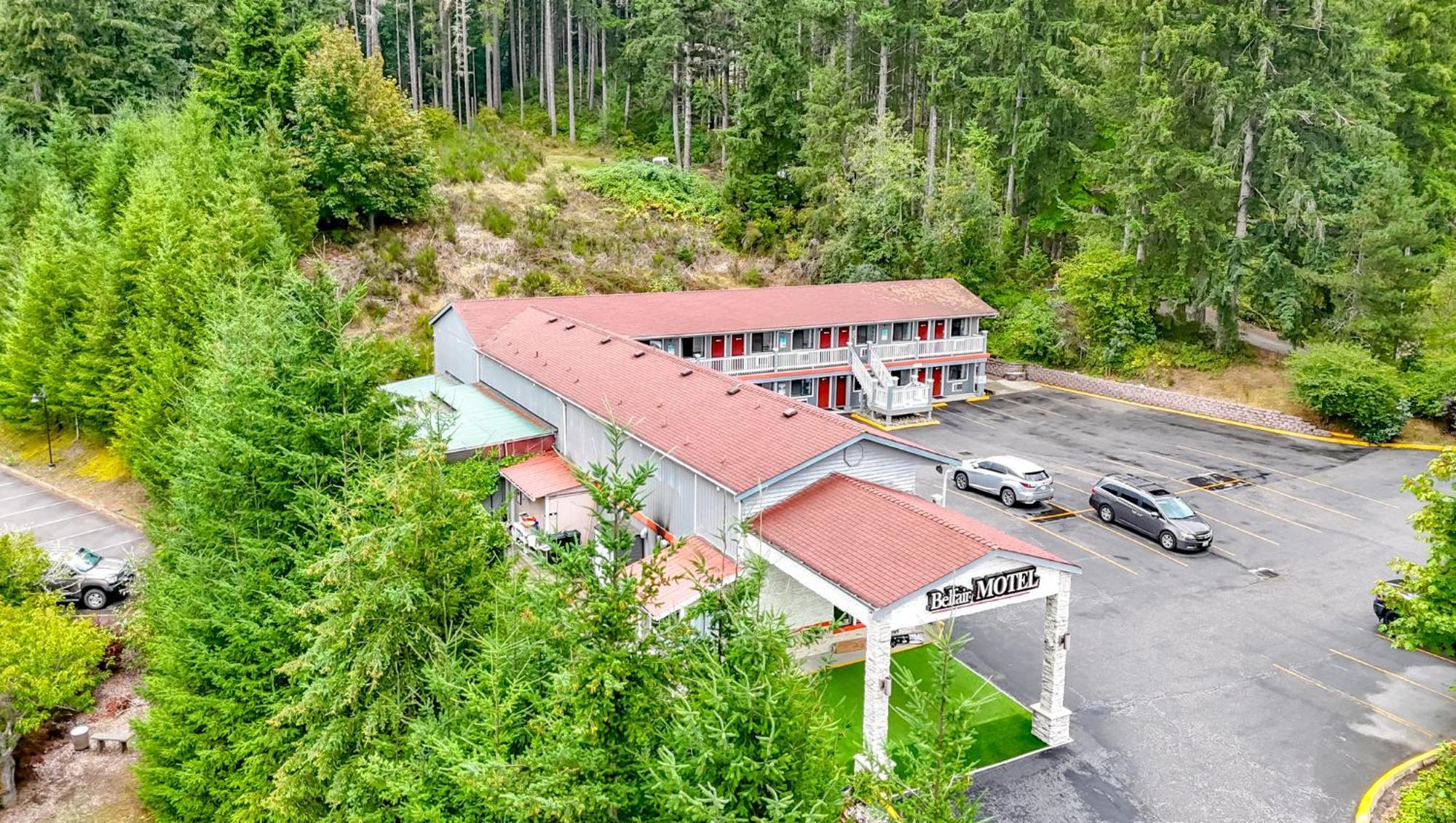 Belfair Motel Buitenkant foto